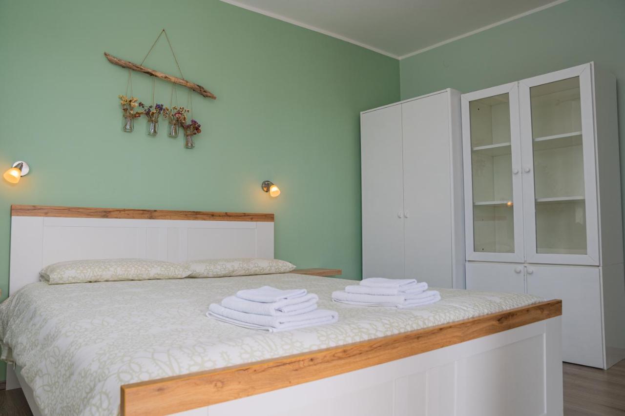 Apartman Doris Milohnici Dış mekan fotoğraf